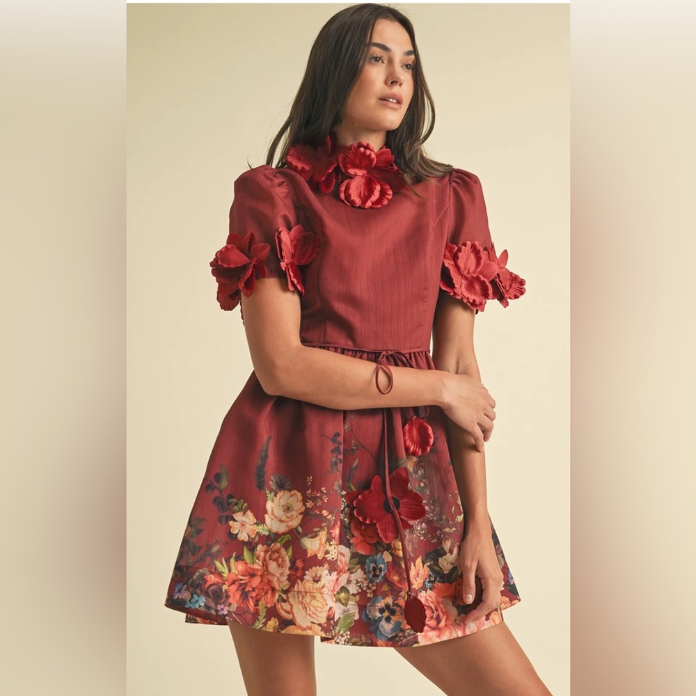 Stunning Chic dress very #sexinthecity as seen on insta as a must find